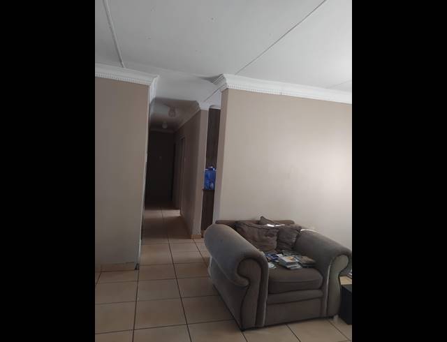 3 BEDROOM HOUSE FOR SALE IN BARBERTON